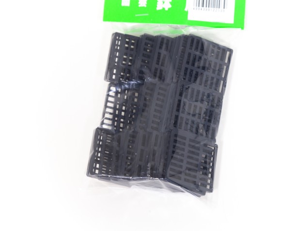 Bonsai Pot Mesh for Drainage Holes 3,5 x 3,5 cm 2