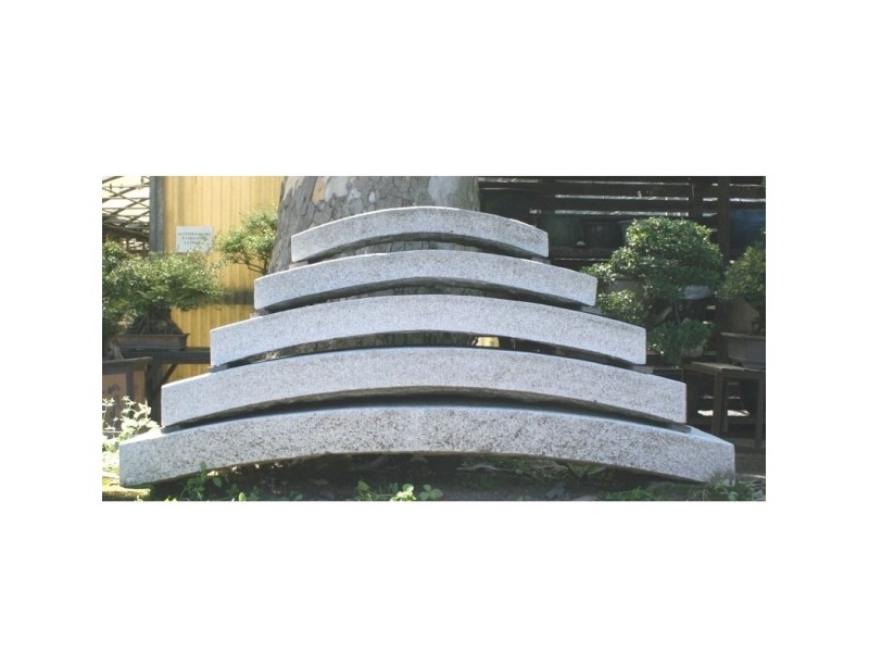 Ponticello curvo in pietra - 150 cm