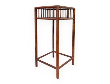 Table carrée en bois - 13,5 cm