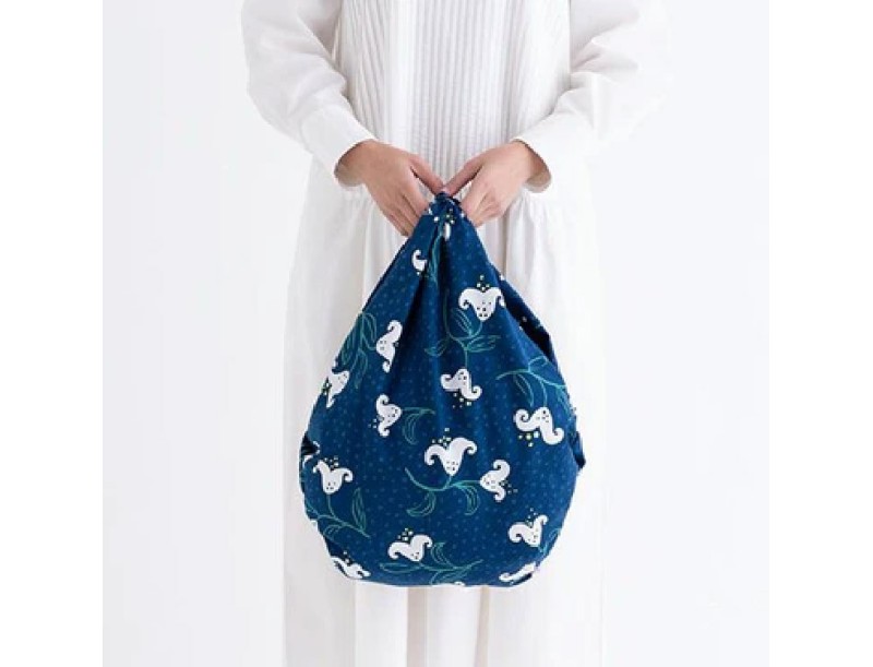 Furoshiki 90 cm - Yumeji Takehisa - Lelie