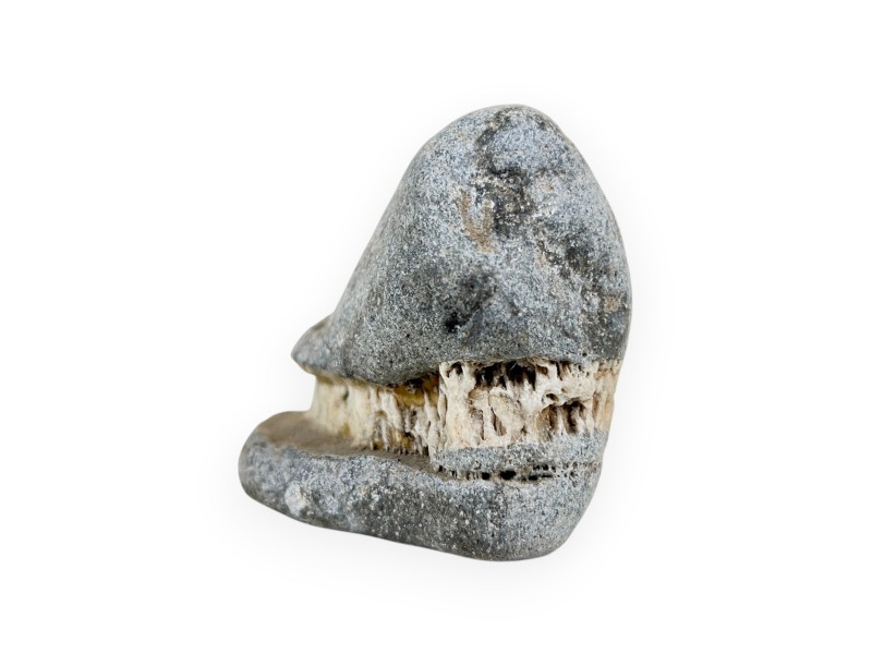 Suiseki Stone Hut - 6 cm